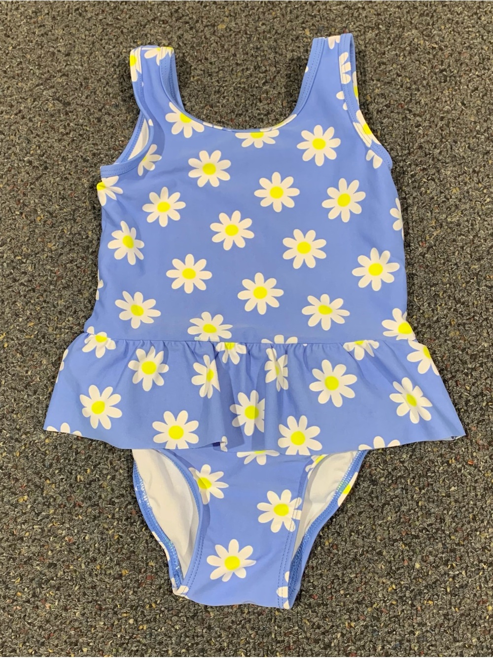 The Children’s Place girls 5T daisy floral swimsuit with ruffle